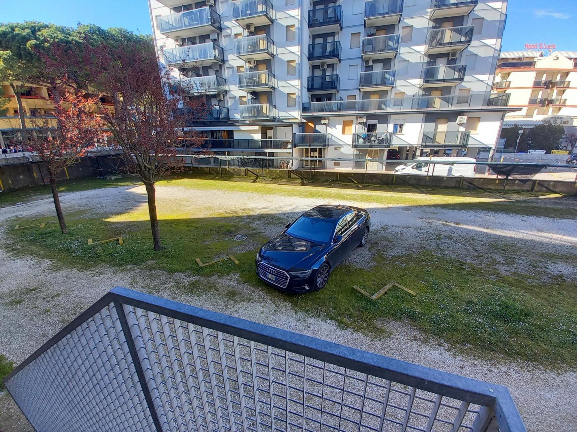 Giulio'S Apartment Бибионе Екстериор снимка