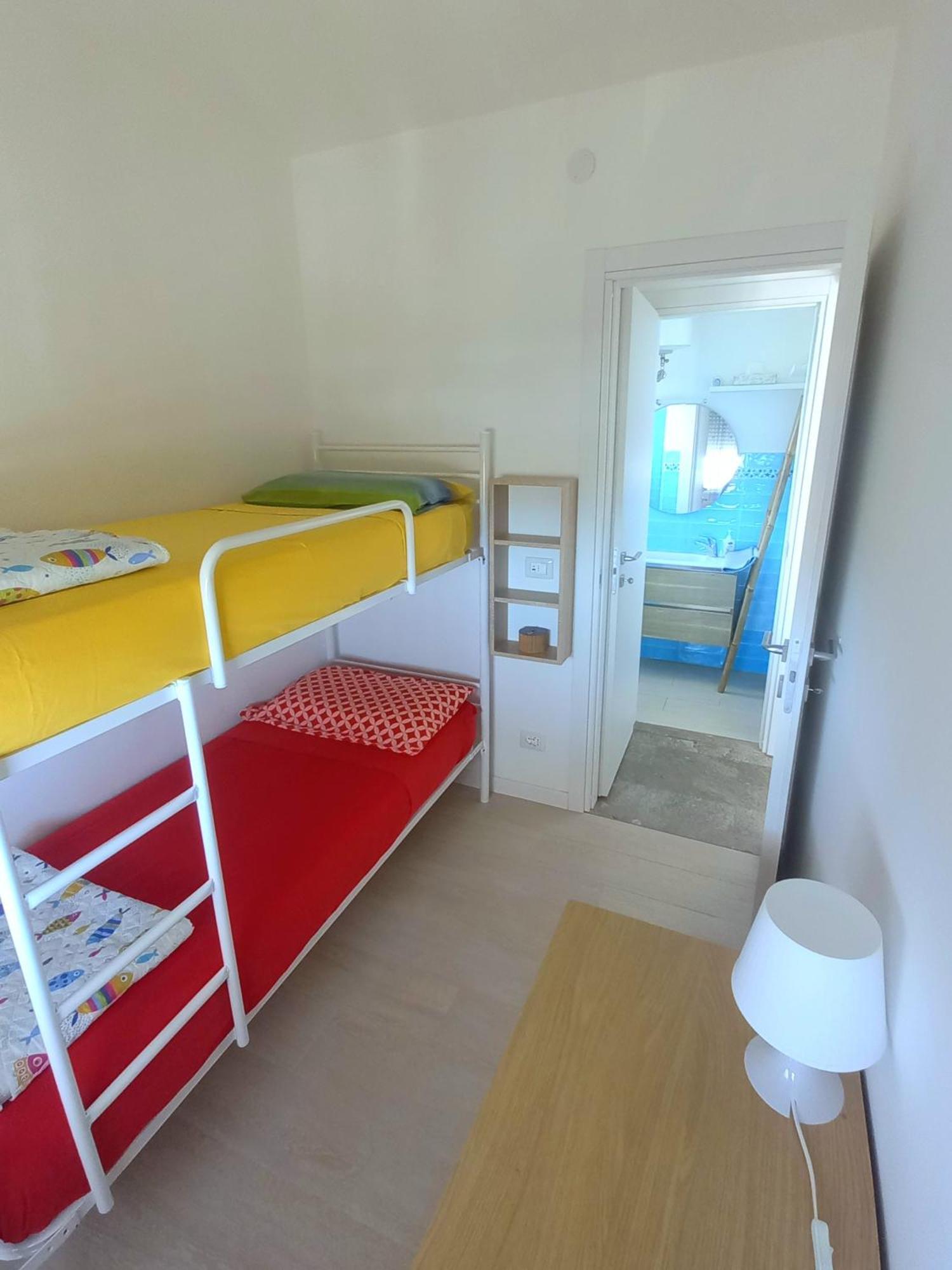 Giulio'S Apartment Бибионе Екстериор снимка
